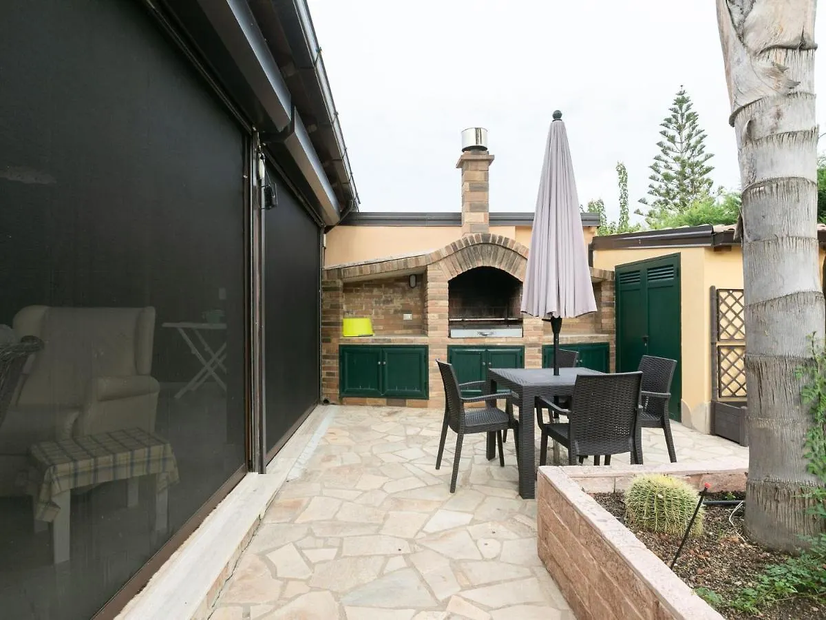 Fabulous Holiday Home In Campofelice Di Roccella With Pool
