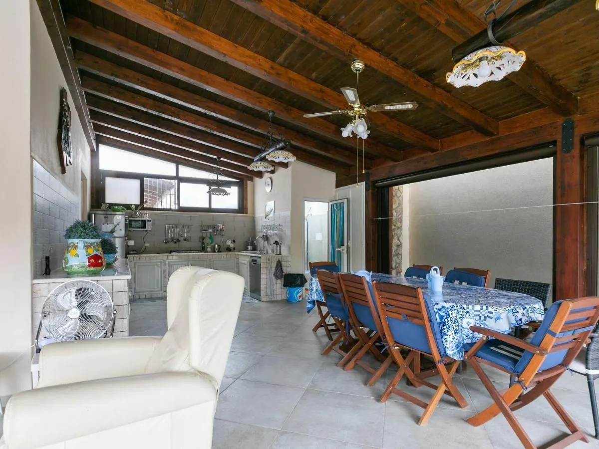Fabulous Holiday Home In Campofelice Di Roccella With Pool Italy