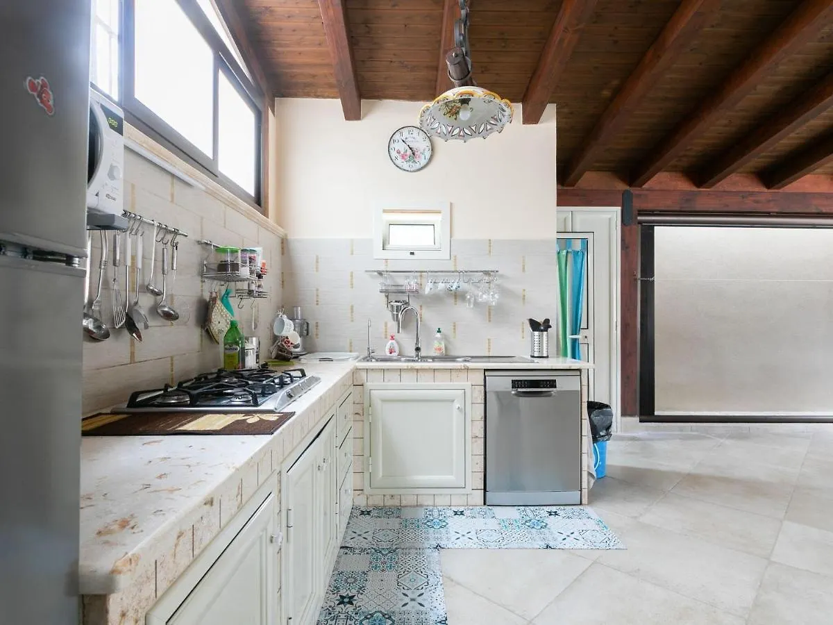 Fabulous Holiday Home in Campofelice di Roccella with Pool