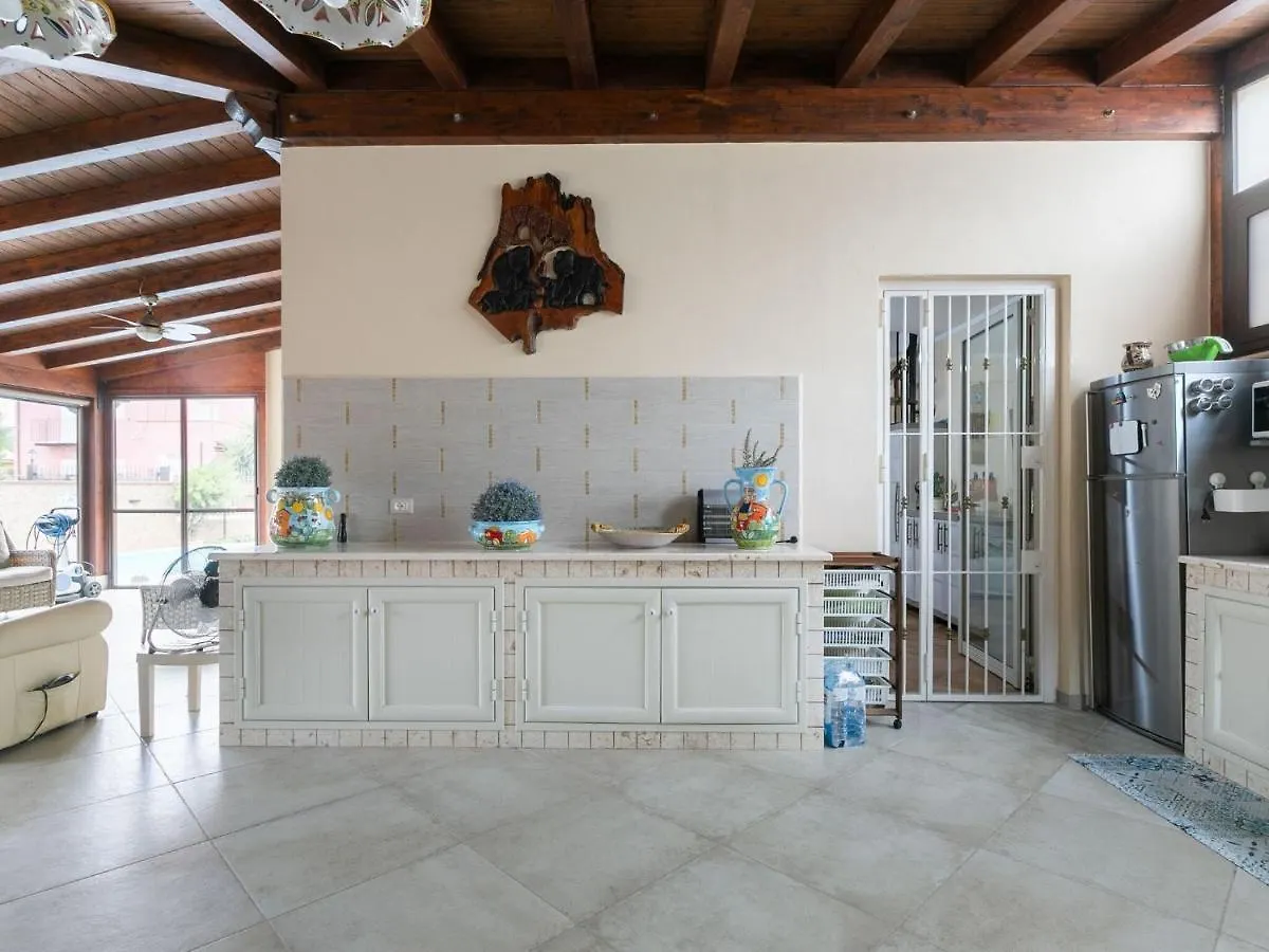 Fabulous Holiday Home in Campofelice di Roccella with Pool Italia