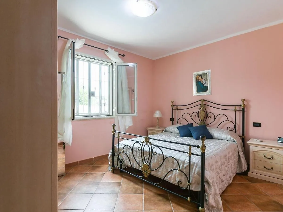 Fabulous Holiday Home In Campofelice Di Roccella With Pool